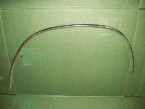 GARNITURE DE MOULAGE DE ROUE RH 78-81 PONTIAC LEMANS OUVERTURE FENDER G CORPS - Photo 1 sur 1