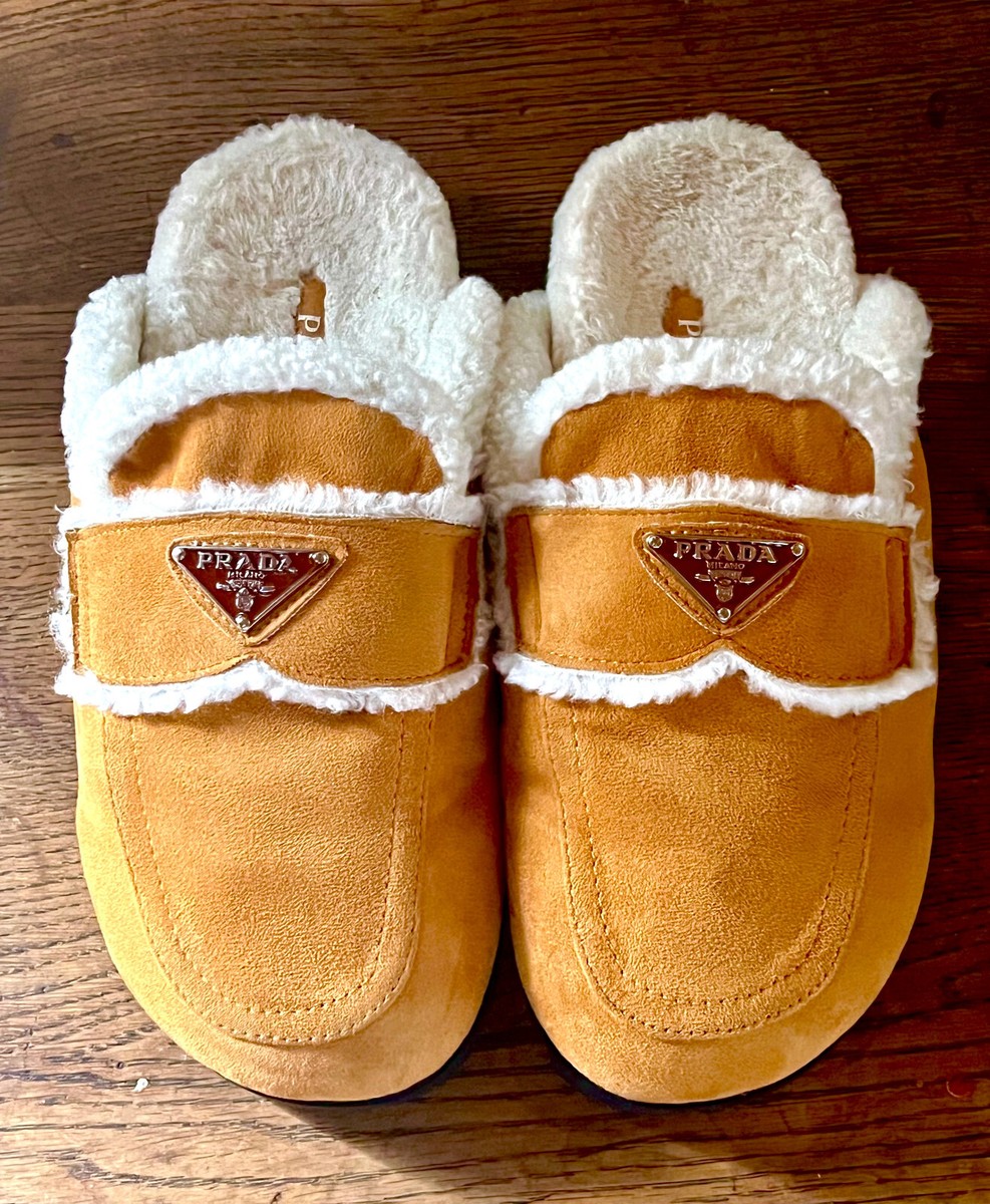 【PRADA】プラダ Shearling Slippers シアリングスリッパ Prada WOMEN Logo lined Shearling Slippers/Mules/Shoes,brown