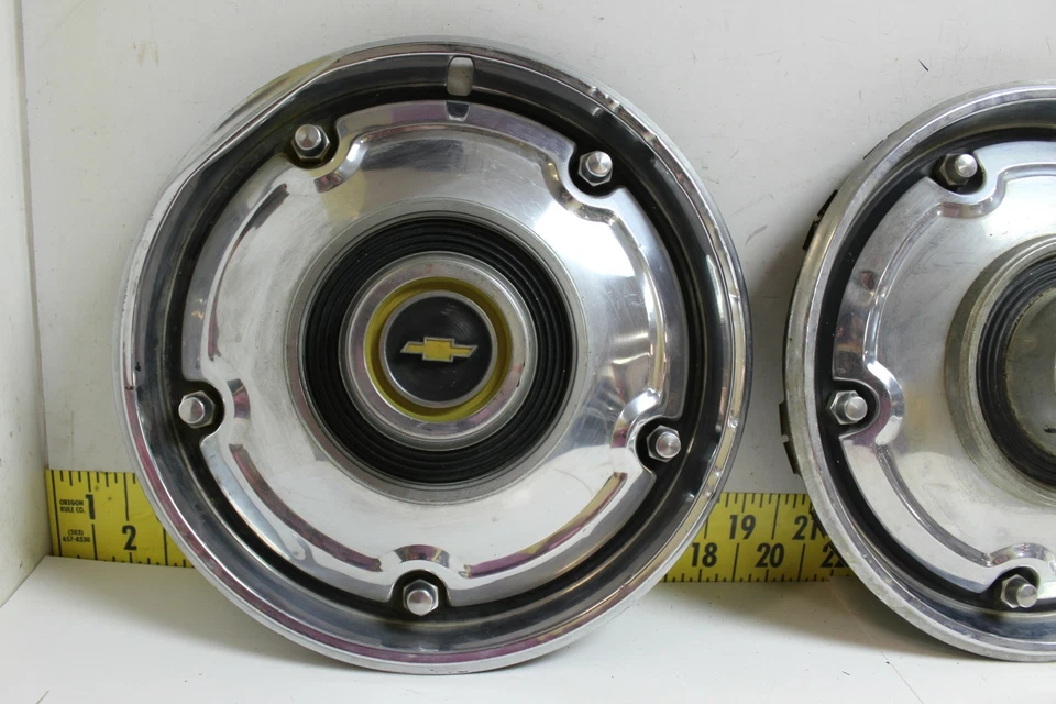 Used OEM GM Set 15" Hub Caps 03945076 00352925 1969-82 Jimmy Blazer Truck(3189SR - Image 2 of 4