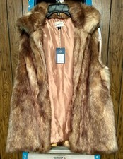 New Universal Thread Brown Faux Fur Open Vest 2 side pockets Size; Medium