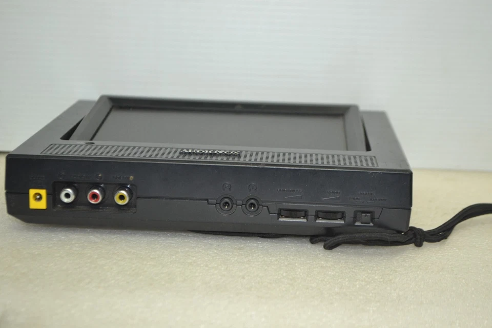 Audiovox portable monitor / no cords - Image 4 of 4