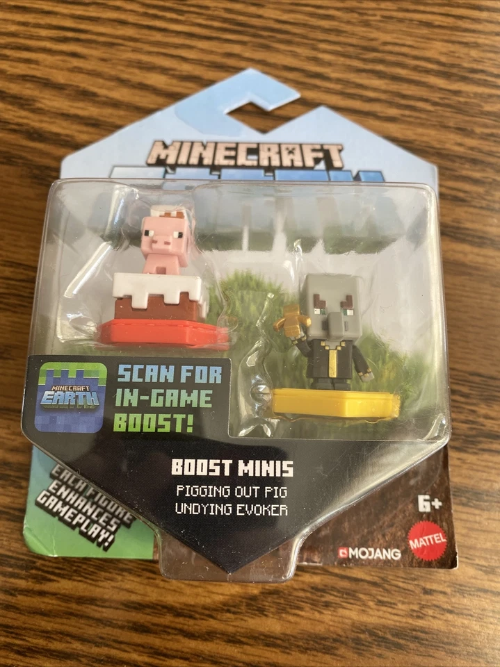 Minecraft Earth Boost Minis Pigging Out Pig & Undying Evoker Figure 2-Pack - Image 3 of 4