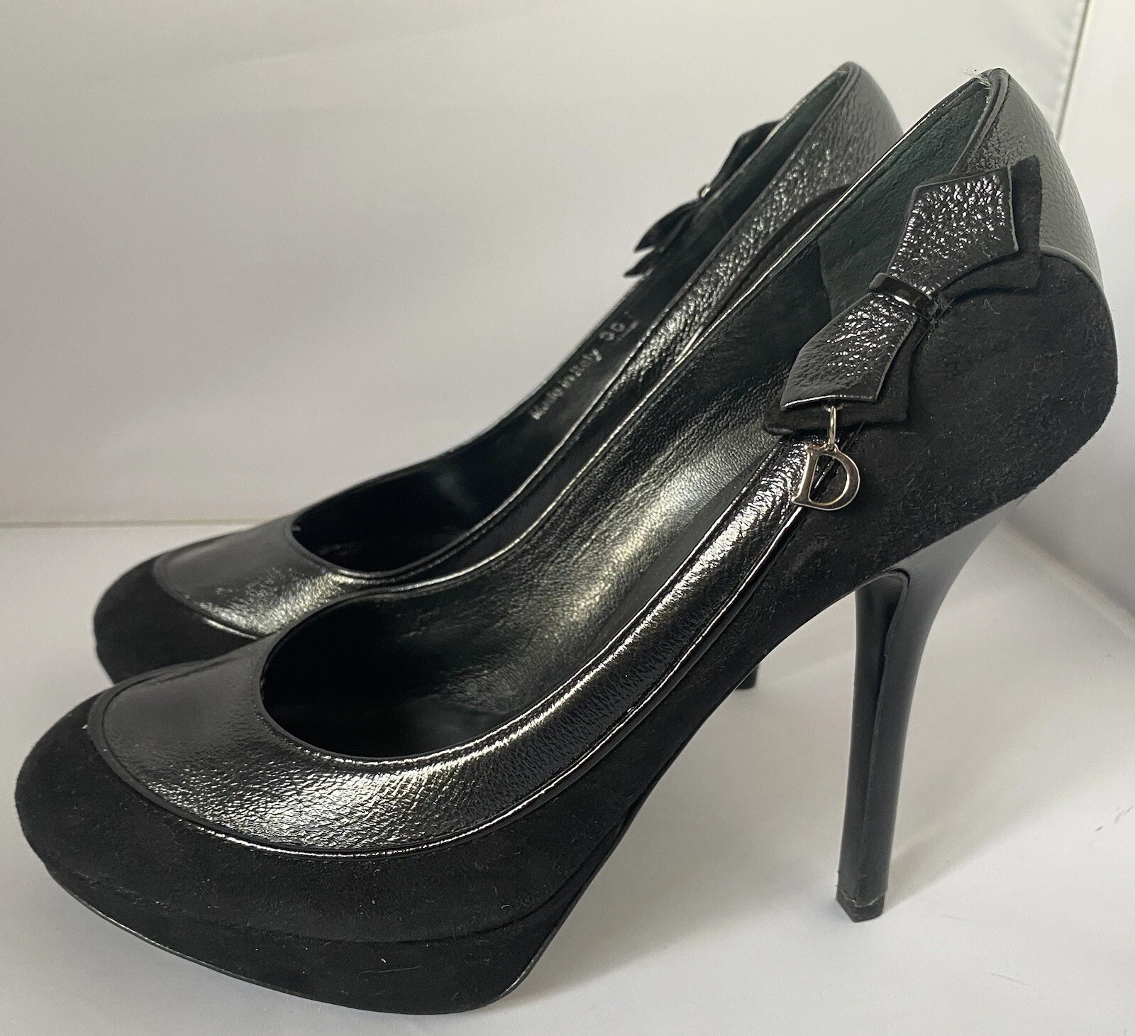 Magnifiques escarpins Christian Dior en daim noir et cuir verni, neufs, taille 36, Royaume Uni 3
