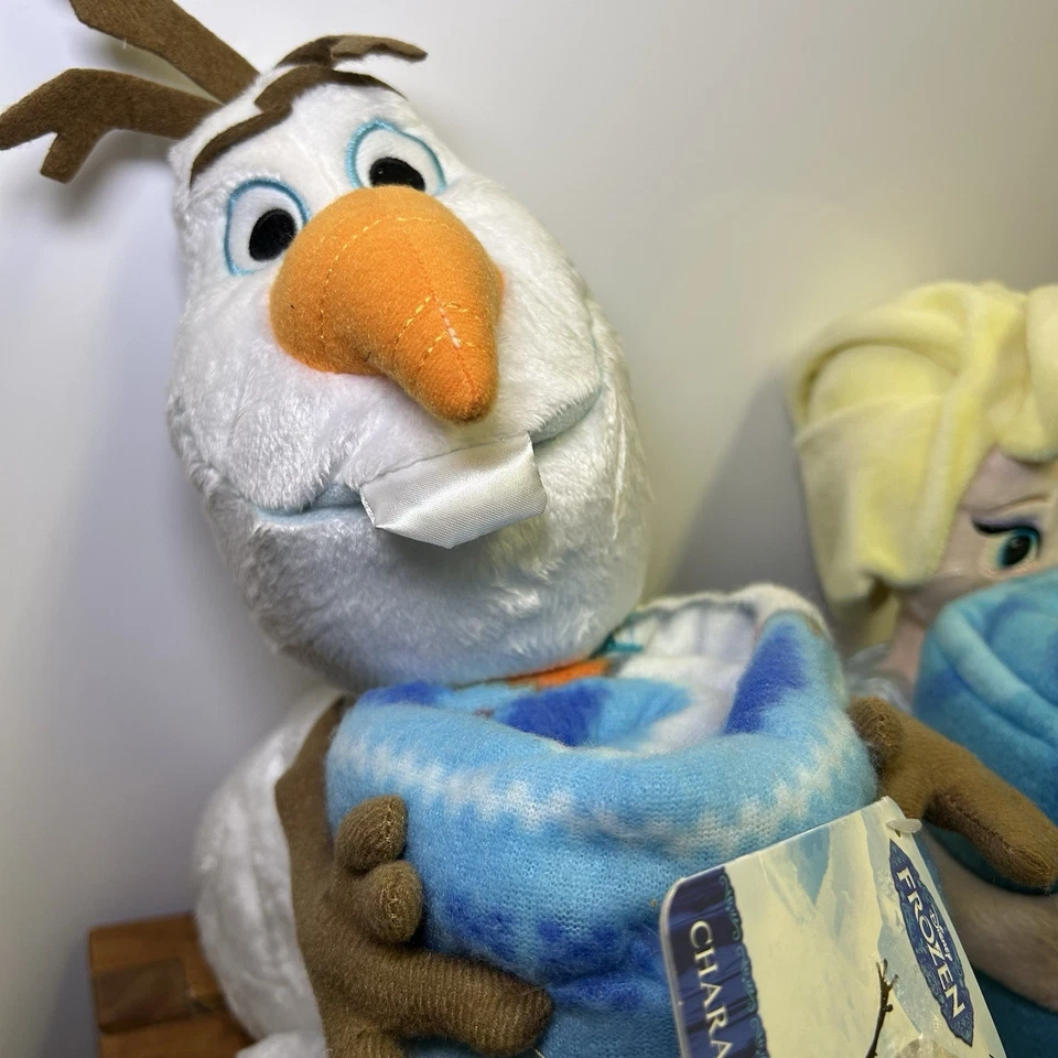 JUEGO DE MANTA Y PERSONAJE DE PELUCHE DISNEY FROZEN ELSA OLAF Foto 2 de 4