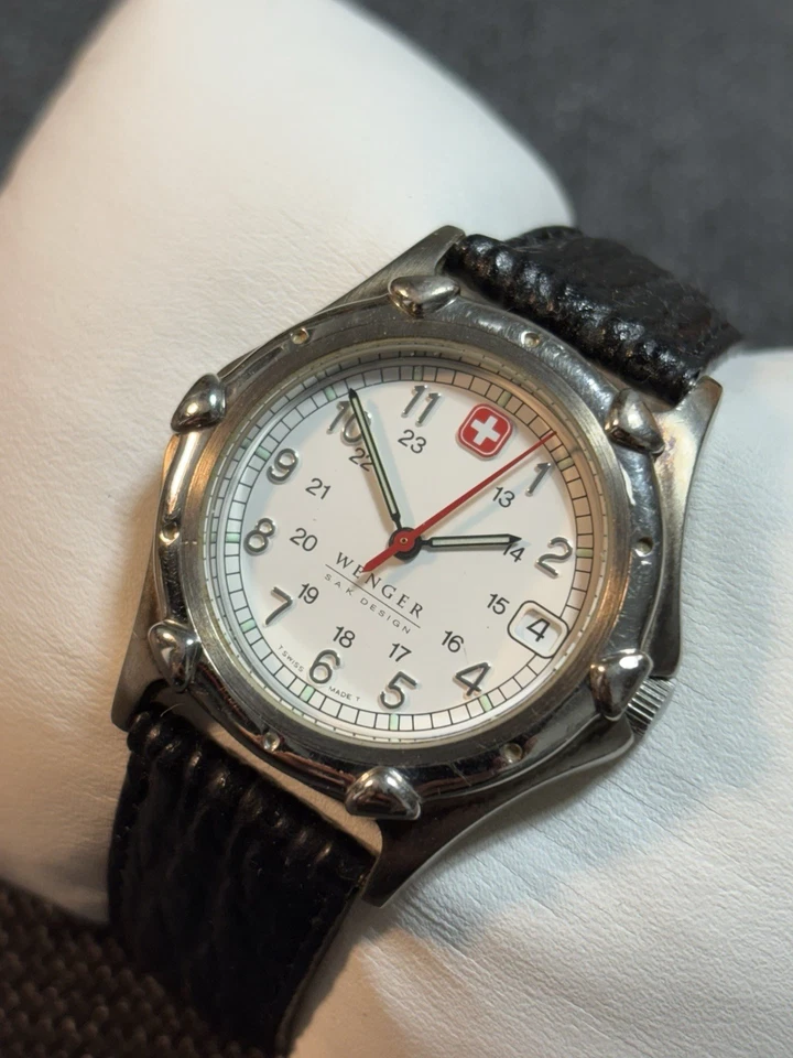 Swiss Army Wenger SAK Design 35mm Watch WR100M Military Time,Date,Black Band - Image 2 of 4