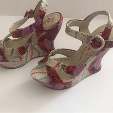 Alice and Olivia Juliet Multicolor Wedge Sandals size 40 used condition 295