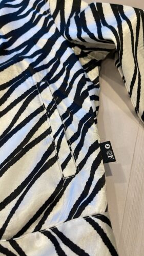 Rare Gianfranco Ferre Womens 30/44 Zebra Print Blazer/jacket, Zipped Top, XS. - Picture 3 of 10