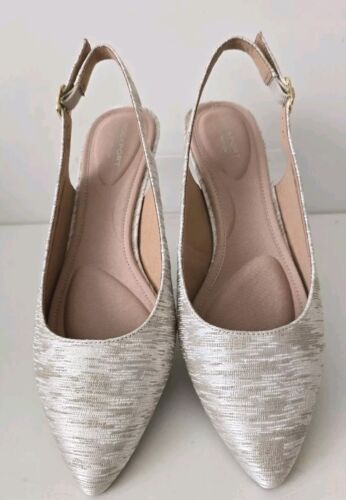 Zapatos ROCKPORT MUJER TM KAILYN Tacones Cordones CJ1029 Crema Talla UK 6 NUEVO - Imagen 9 de 14