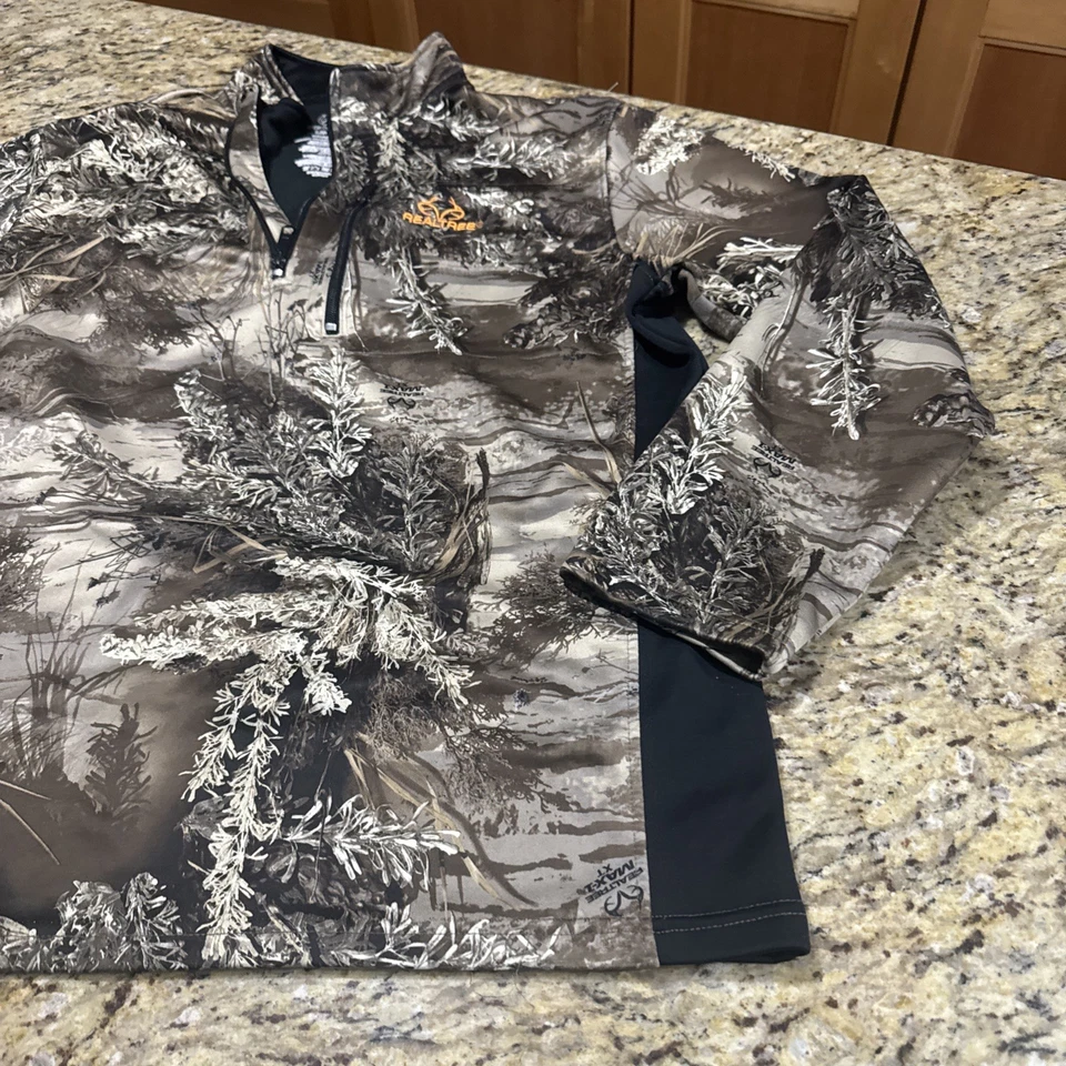 Realtree Camo Hunting Shirt Mens Large Green Long Sleeve Performance Pullover - Image 2 of 4