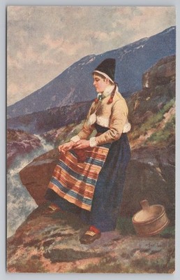 Norwegerin in Nationaltracht Bunad Gebirgsbach [Mittet & Co]