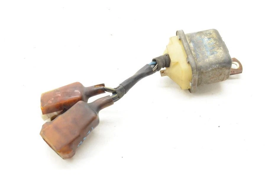 1989-1991 Mazda Rx7 13B Vert Fuel Injector Pump Relay 0610001130 - Image 4 of 4