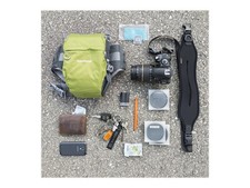 mantona 20584 Halbstarre Hülle Jede Marke Grün Grau Camera Bag ElementsPro