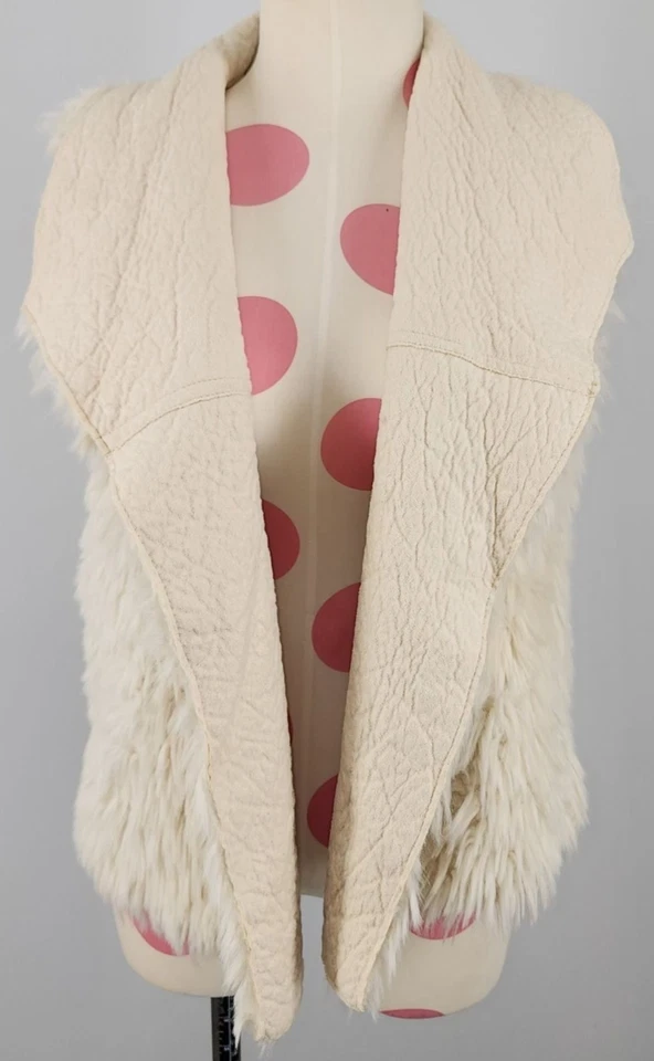 Women's Bisou Bisou Michele Bohbot Reversible Faux Fur Suede Vest XS Cream Boho - Image 4 of 4