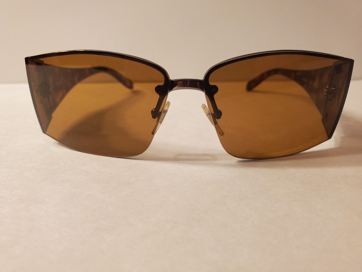 Vtg 90\'s Versace Half Frame Tortoise Women\'s Sunglasses‎ Animal Print Mod 2011 Versace Tortoise 1990s Vintage Sunglasses for sale | eBay main image 2