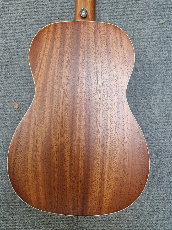 Lanikai MAG 6-string guitarlele acoustic & padded gigbag. New Free shipping - Image 4 of 4