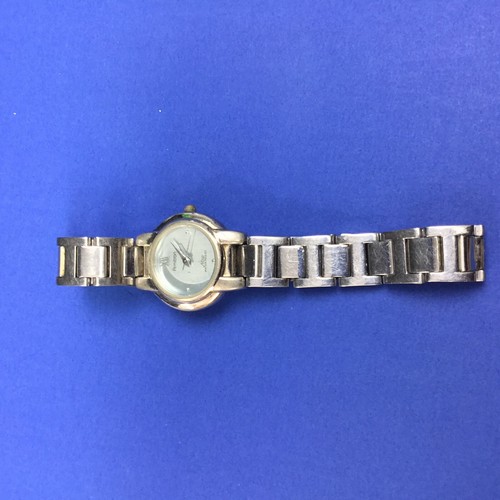 Armitron NOW Silver tone Comes Ladies Round Dress Watch - Working Well - Picture 3 of 11
