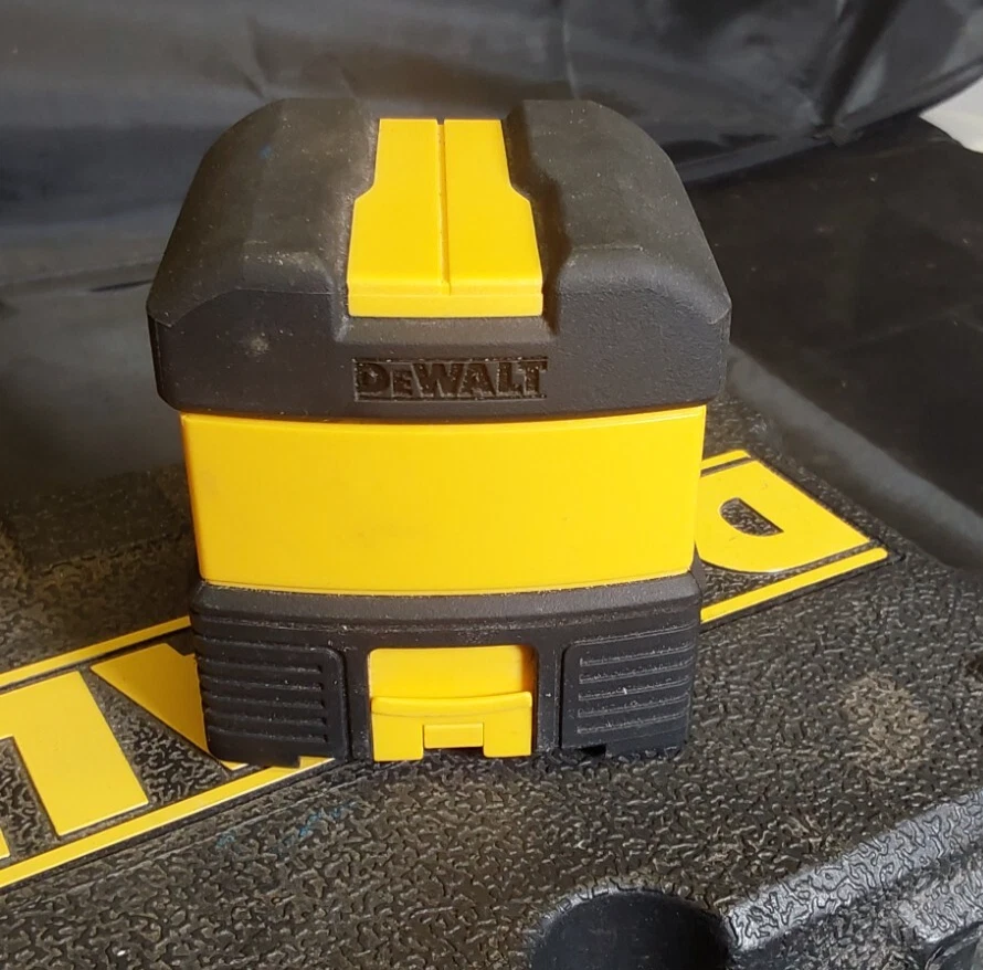 Dewalt DW08801 Cross Line Laser Red light 2-line laser level - Image 4 of 4