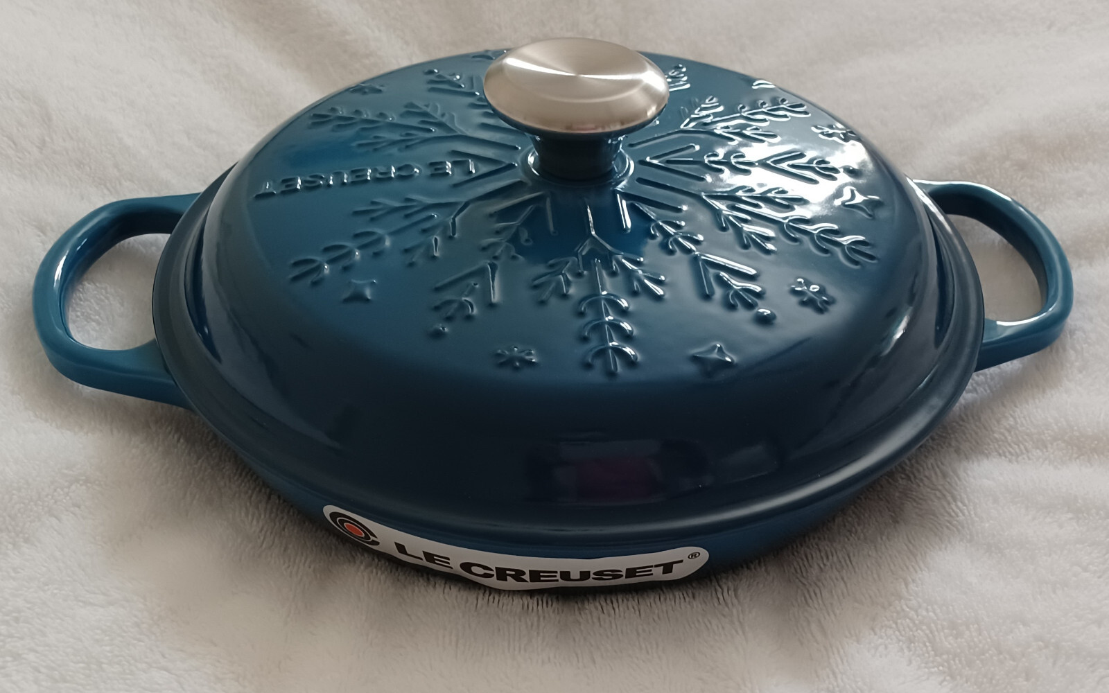 LE CREUSET Enamel Cast Iron Signature MARSEILLE Blue Snowflake Braiser