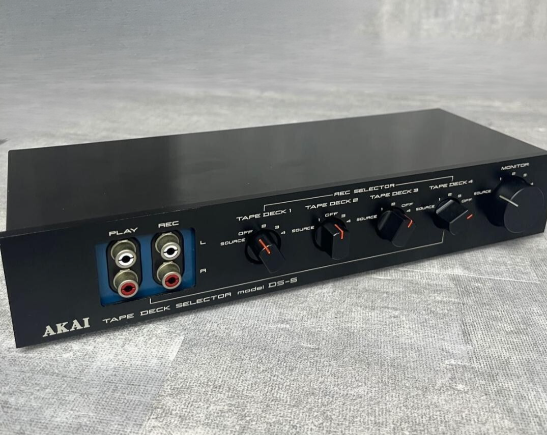 AKAI テープデッキセレクター DS-5 音響機器 ＞ カセットデッキ ＞ AKAI DS-5 テープデッキセレクター