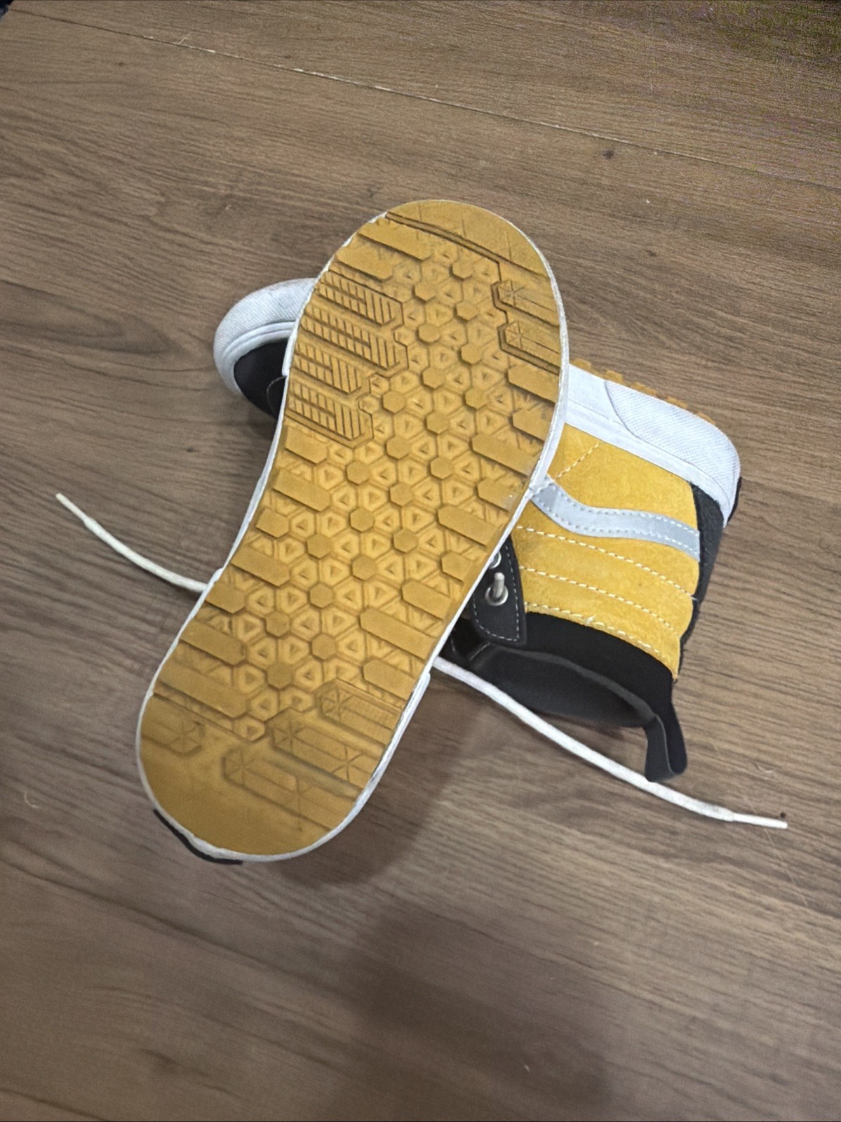 VANS Youth Boys High Top Shoes Size 1 Black Yellow Suede Fabric Sneakers Tennis thumbnail 8