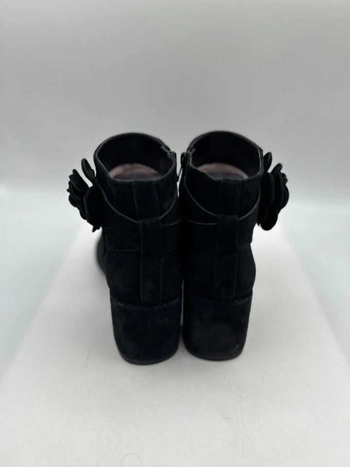 Tayryn By Taryn Rose Heather Bootie Boot Women's Sz 8 Black Ros Flower Accent - Image 3 of 4