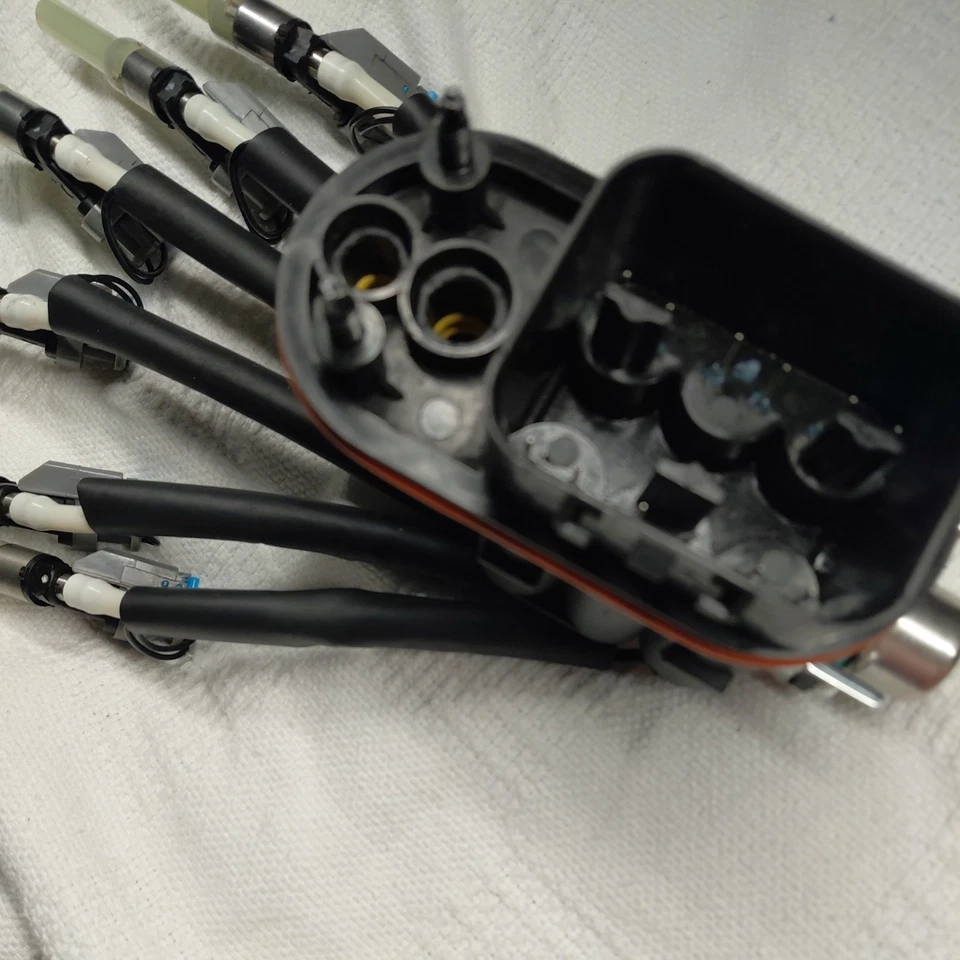 Conjunto de inyector de combustible FJ503 para Chevy GMC 1996-2014 4,3 L V6 Blazer Sierra Foto 3 de 4