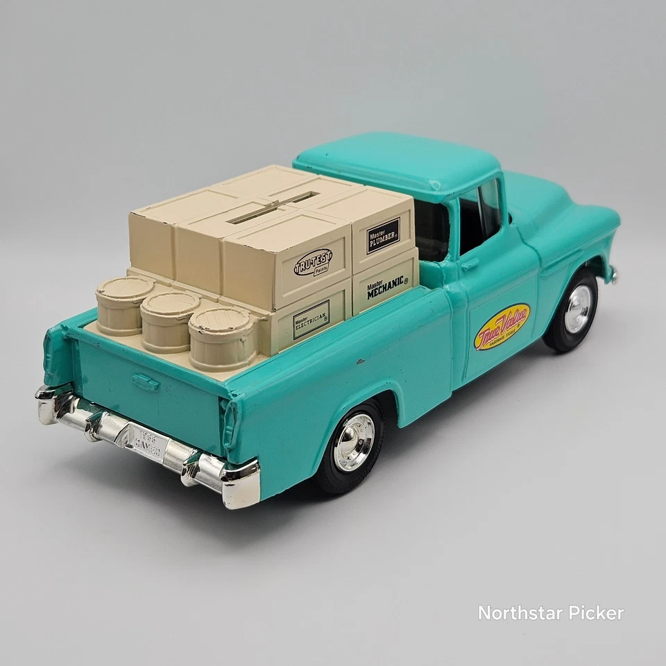 De colección ERTL 1955 camioneta pickup banco verde azulado hardware de valor real GMC con licencia hecha en EE. UU. Foto 3 de 4