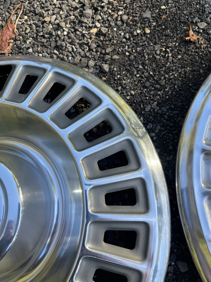 Tapacubos Pontiac PMD 1967-1968 14" cubiertas de rueda Firebird Tempest Catalina OEM Foto 3 de 4