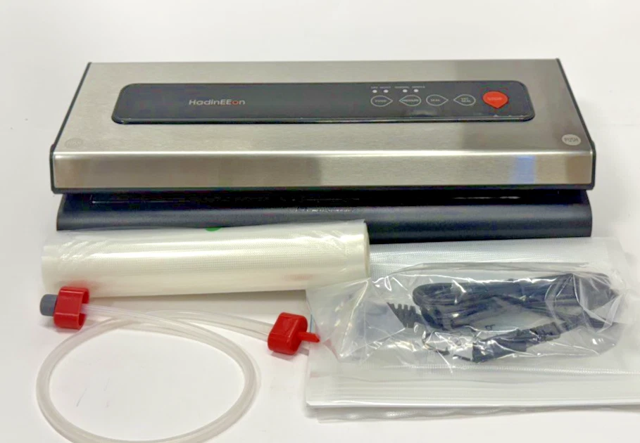 NEW HadinEEon Vacuum Sealer Machine Powerful 80KPA New in Box - SILVER
