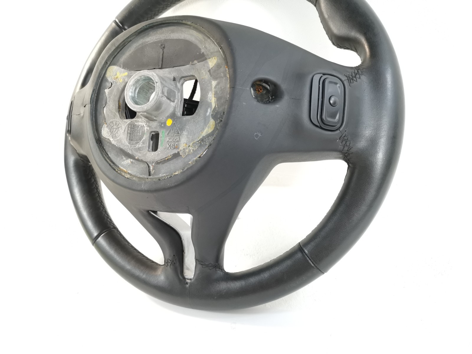 Maserati Levante 2017 Steering wheel P/N 670087613