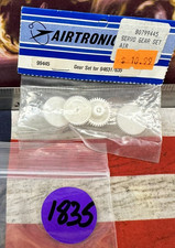 AIRTRONICS 99445 Servo Gear Set For:94631/635 New Unopened Package Shipped