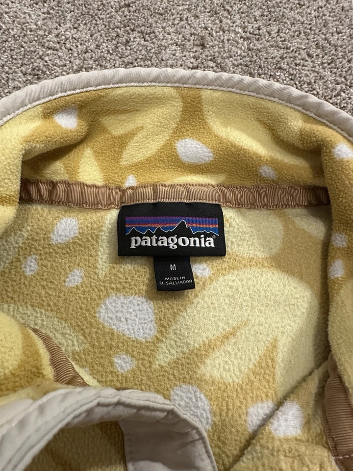 Suéter Pullover Patagonia Cuarto a Presión Amarillo Floral Polar Mujer Medio Ligero Foto 3 de 4