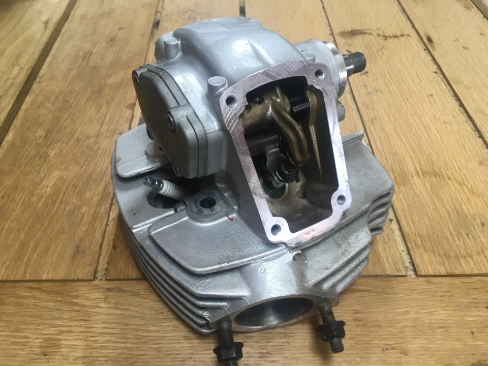 Ducati 750SS rear vertical cylinder head + valves + cams and openers/closers set - Image 4 of 4