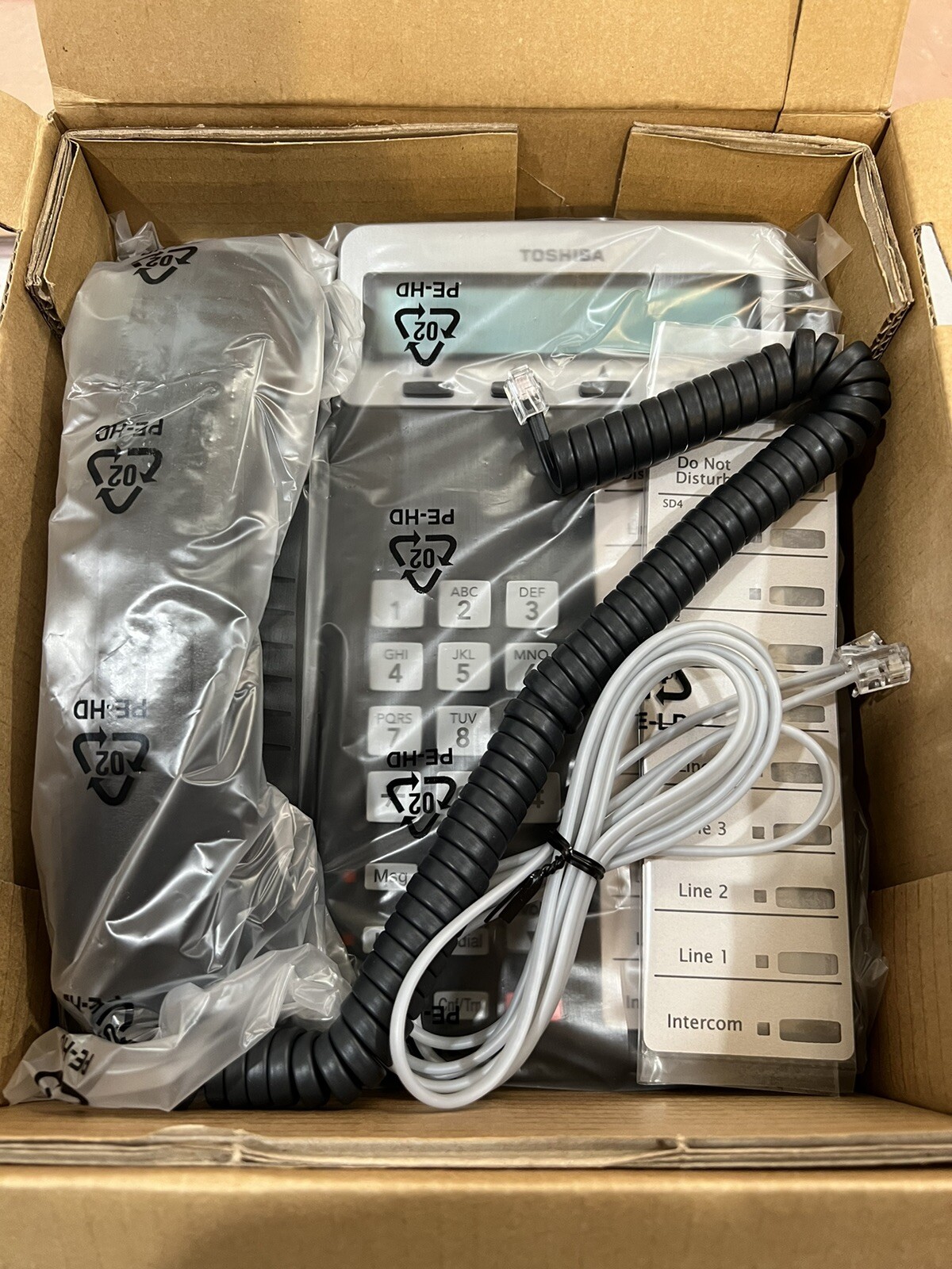 Toshiba DKT3210-SD 10-Button Speaker Display phone Charcoal/ New In Original Box