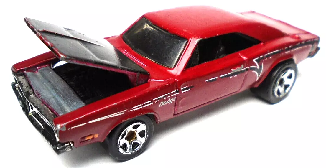 2004 HOT WHEELS 69 DODGE CHARGER RT RED 3 1 8