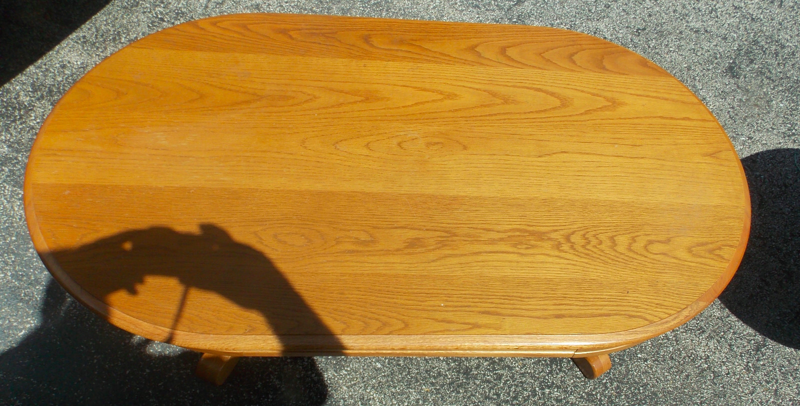 Mid Century Oval Oak Coffee Table by Broyhill  (CT96)