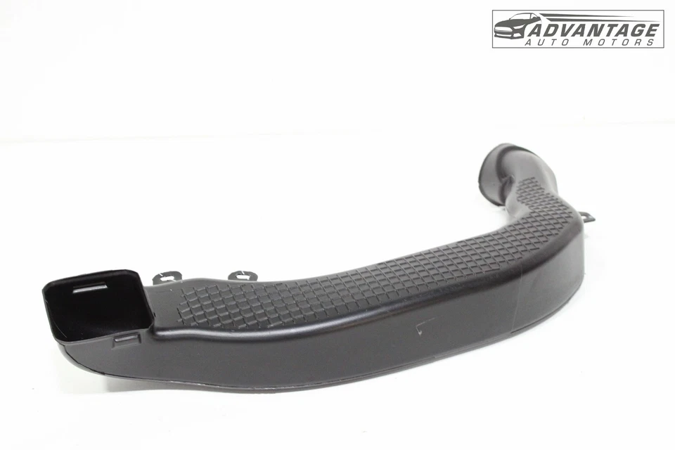 2019-2025 CHEVROLET BLAZER DASH DASHBOARD RIGHT SIDE AIR OUTLET DUCT OEM - Image 3 of 4