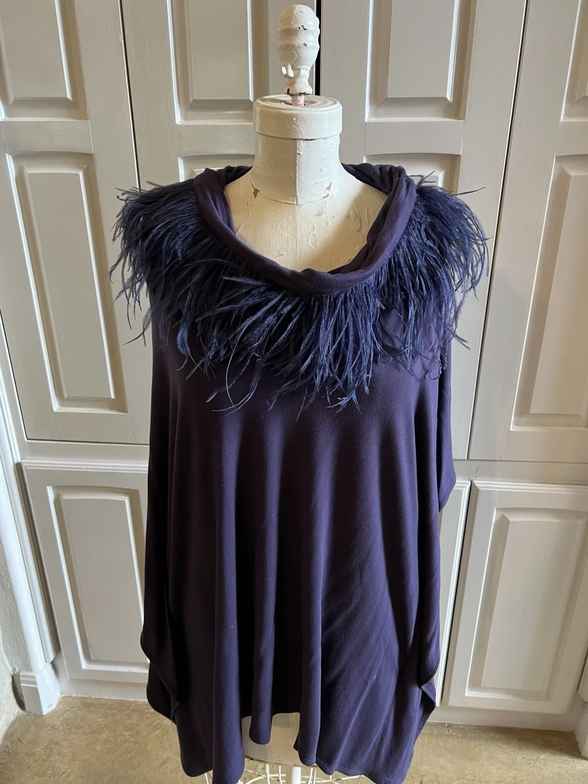 Exotic Chico’s Feather Trimmed Navy Blue Sleeved Poncho L/XL