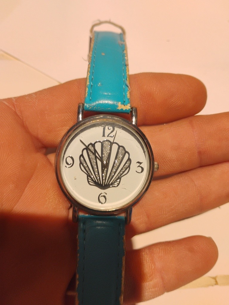 Dial 33mm Avon Band- New Battery Summertime Women Shell Sea Watch Blue - vintagewatches.pk