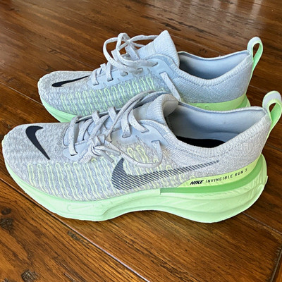 Nike ZoomX Invincible Run 3 Cushioned Gray/Green Women s 8.5 DR2660-009