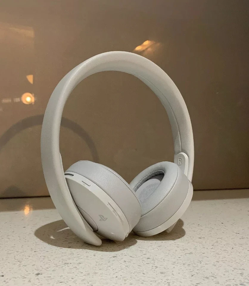 Genuine SONY GOLD 7.1 Gaming Headset Wireless For PlayStation5 PS5,PS4, PSVR PC - Image 2 of 4