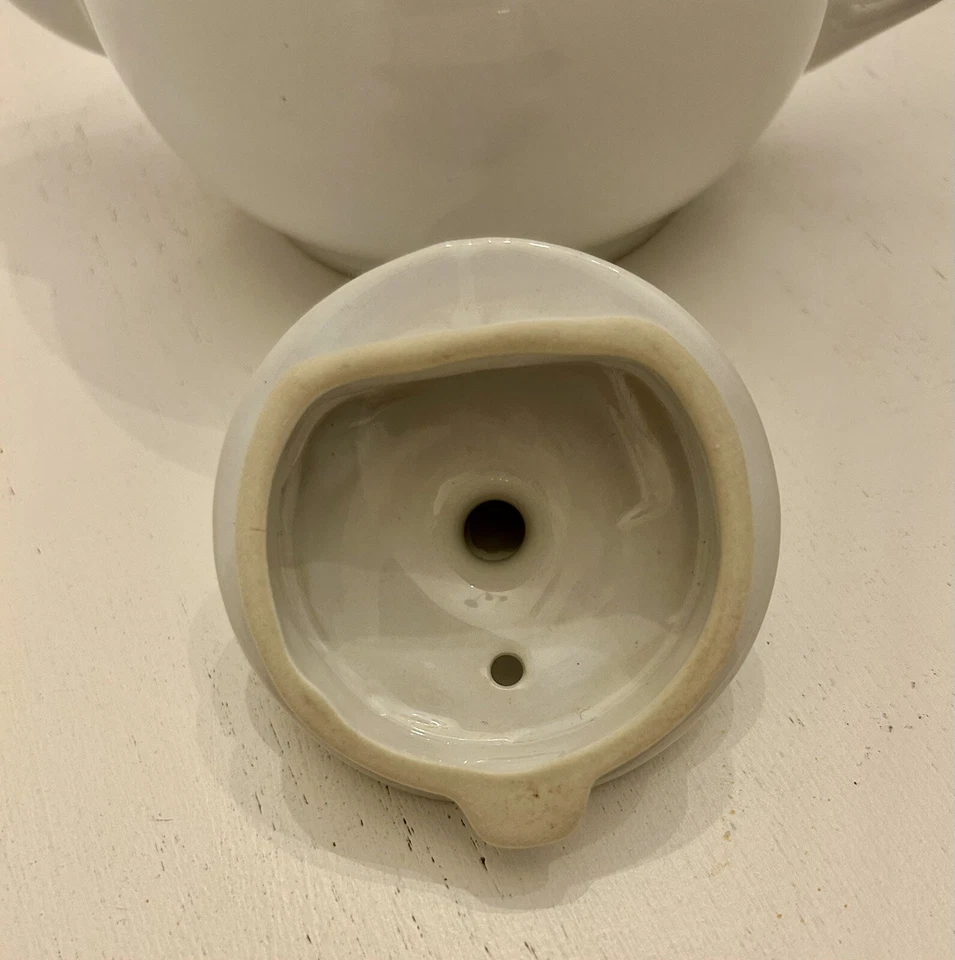 FOX RUN BRANDS TEAPOT 37 Ounce White With Lid - Image 3 of 4