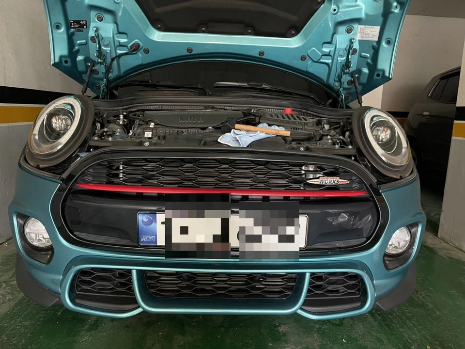 TELAIO GRIGLIA RADIATORE NERO LUCIDO PER MINI ONE COOPER F54 CLUBMAN fino al 2019 - Immagine 3 di 4