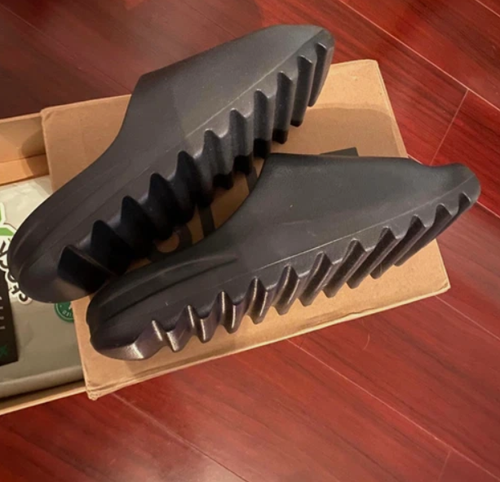 Adidas Yeezy Slides "Dark Grey" (Size 10) Ships Fast