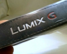 Panasonic LUMIX G DMC-G1 1" 2.5cm wide Neck Shoulder camera Genuine OEM Original