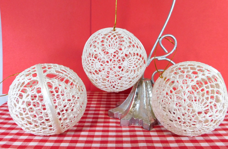 Vintage White Crochet Christmas Balls Decorations Set of 3