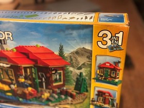 NEW/SEALED LEGO Creator Lakeside Lodge Set 31048, Box, 3 in 1 0 w/ box damage