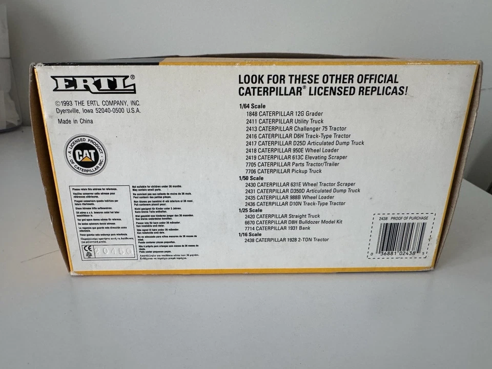 Tractor ERTL Caterpillar 2 toneladas tipo oruga escala 1:16 fundido a presión 2438: caja original Foto 4 de 4