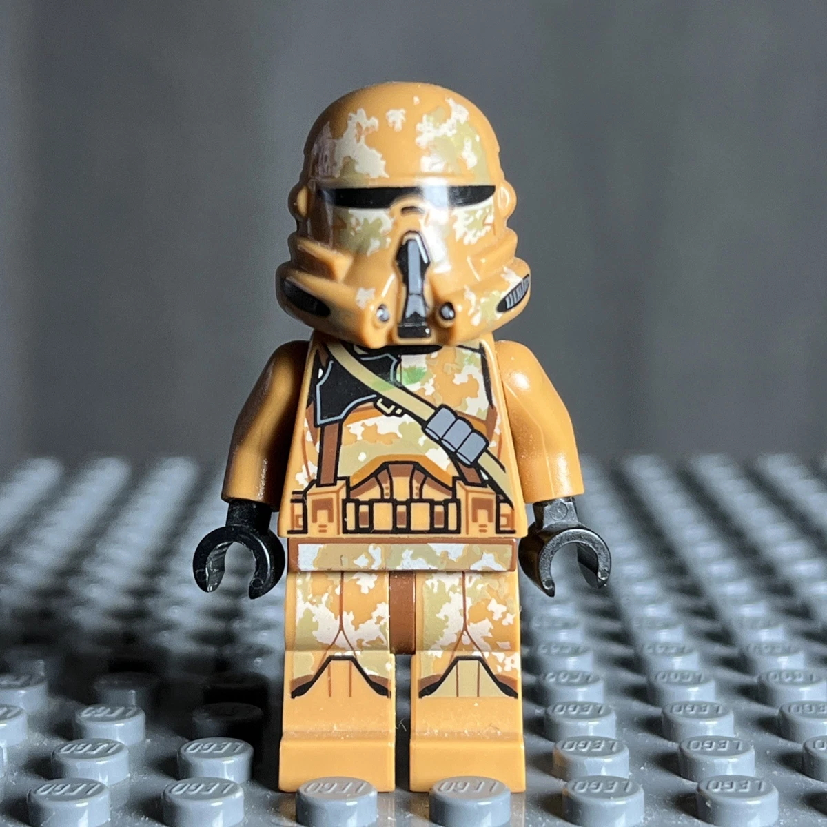 Elite Corps Clone Trooper Minifigure LEGO (R) Minifigures for sale