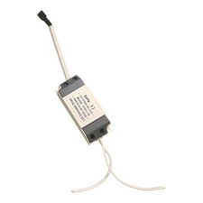 Alimentation LED à Intensité Variable DC 3-12 V 300 MA 3 X 1 W Pour Spots LED.